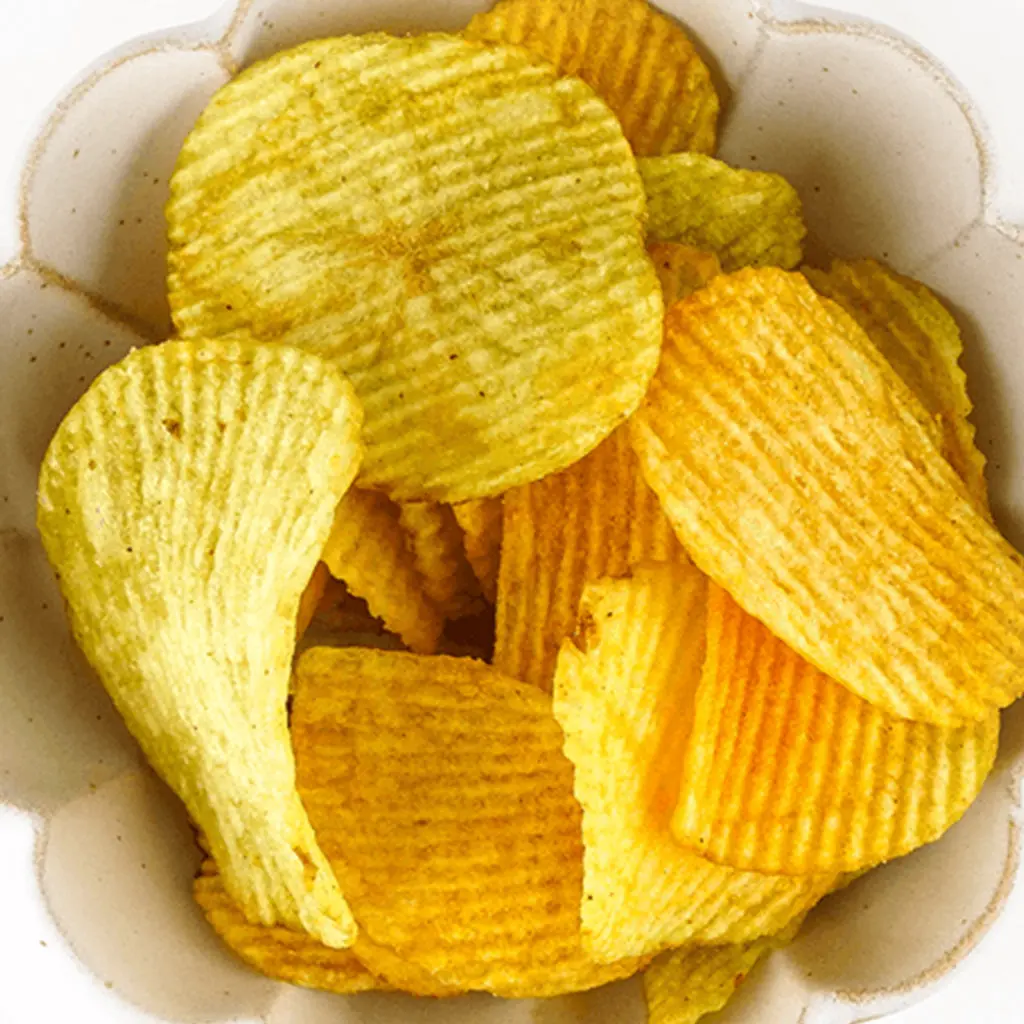 Lay's 2-in-1 Seafood Barbecue Flavor Potato Chips, 48g - Image 4